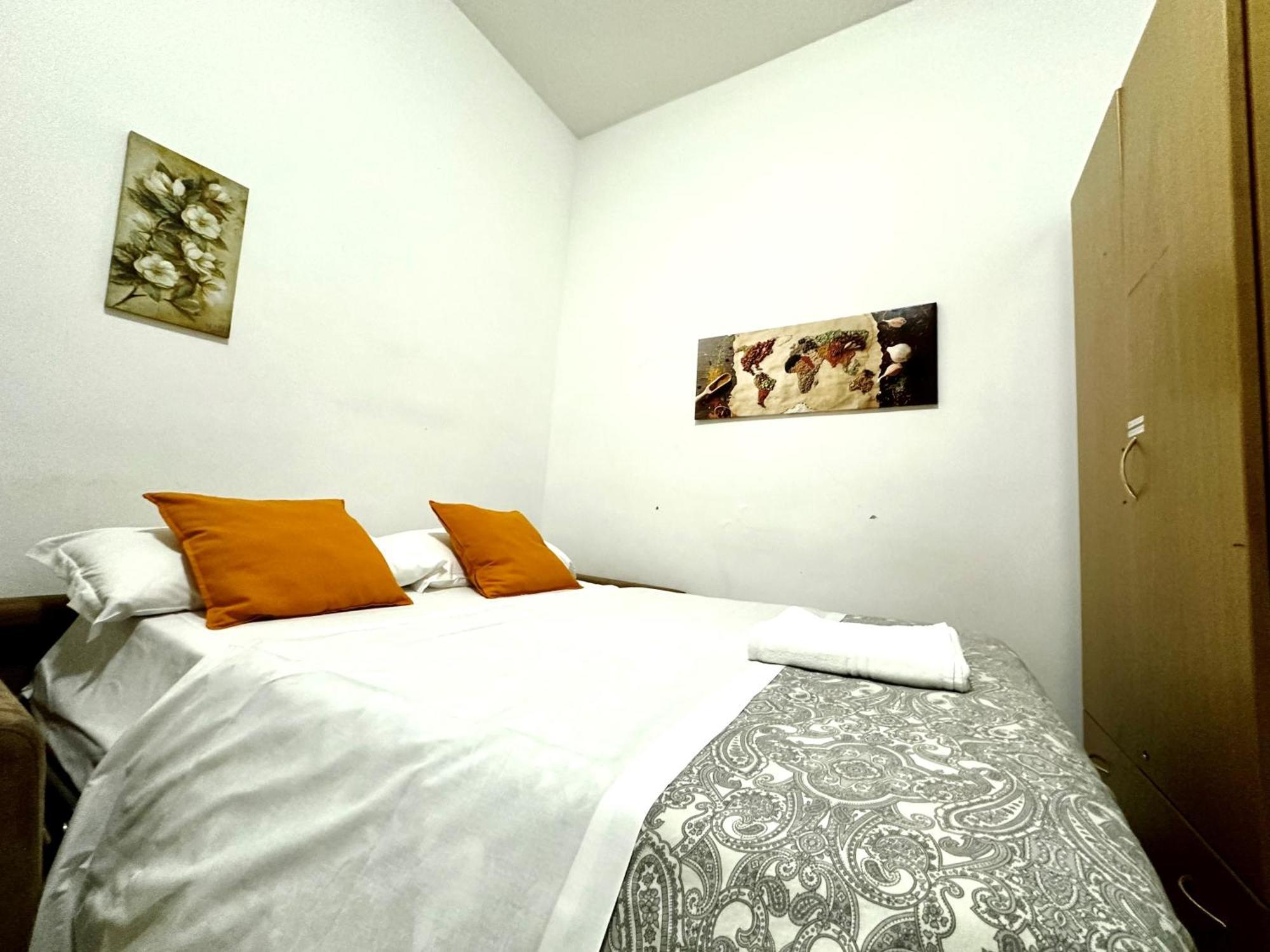 4 Bed Rooms Luxury Apartment Near Colosseum Roma Ngoại thất bức ảnh
