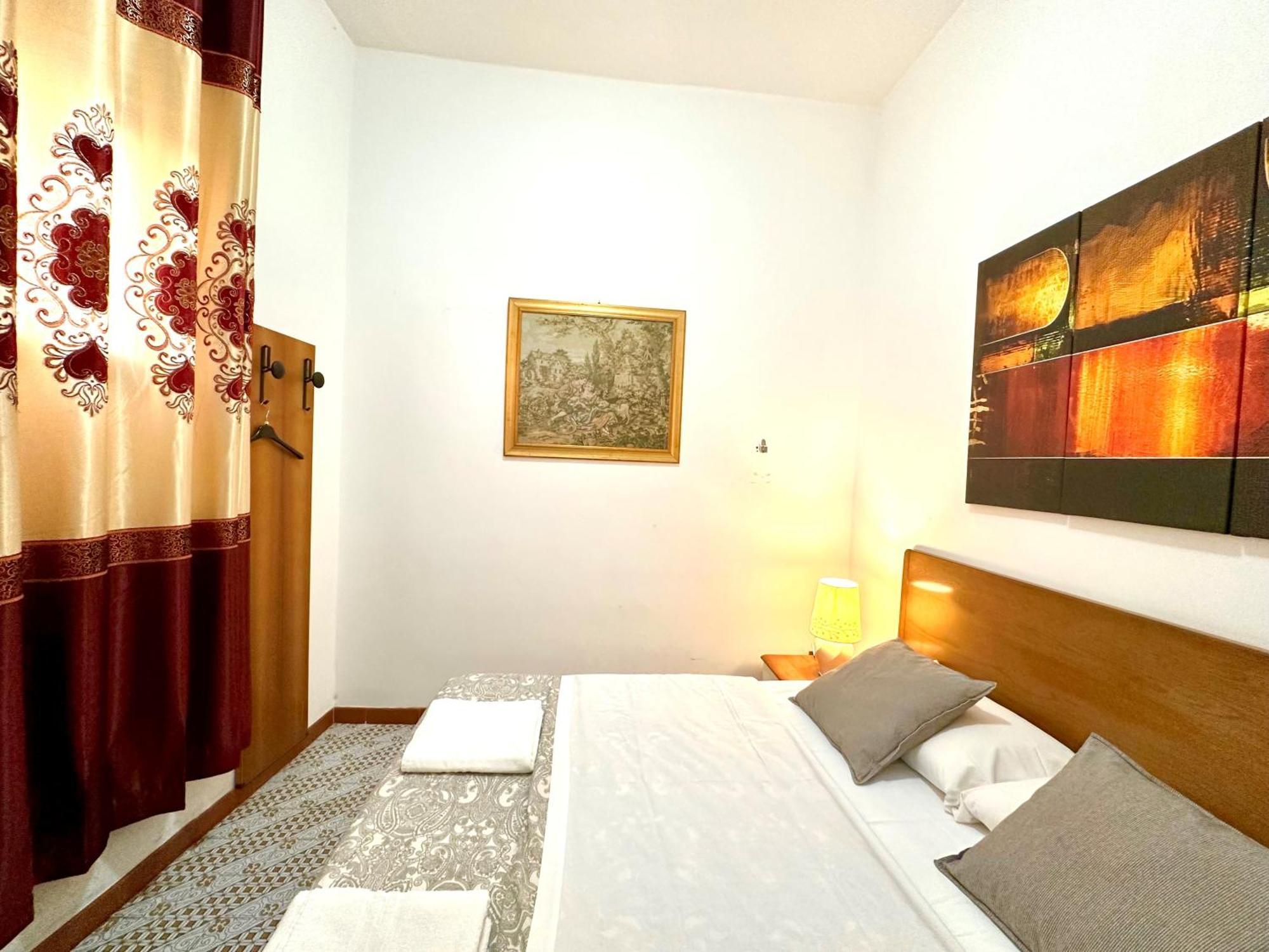4 Bed Rooms Luxury Apartment Near Colosseum Roma Ngoại thất bức ảnh