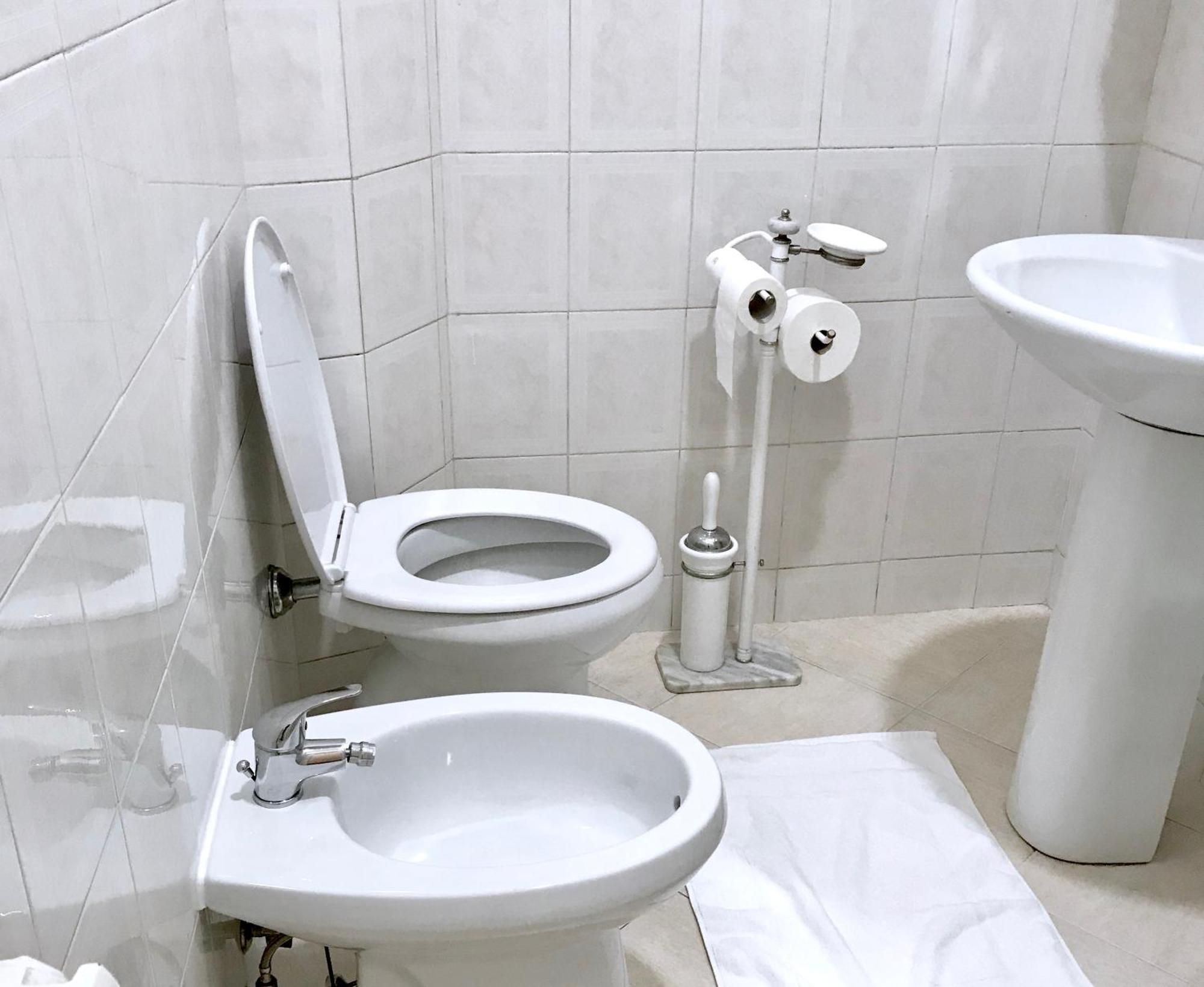 4 Bed Rooms Luxury Apartment Near Colosseum Roma Ngoại thất bức ảnh
